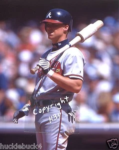 CHIPPER JONES Photo in action Atlanta Braves #5 (c) HOF - Picture 1 of 1
