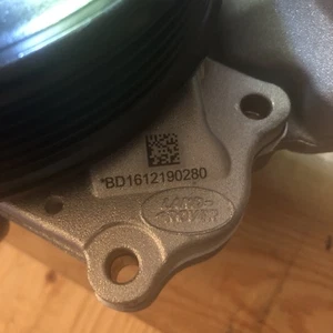 Genuine Water Pump Assembly - Land-Rover (LR097165) "SHIPS FREE" - Foto 1 di 13