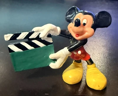 1987 Mickey Mouse Diretor 2” FIGURA DISNEY PVC BRINQUEDO TOPO DE BOLO COLECIONÁVEL VINTAGE - Imagem 1 de 4