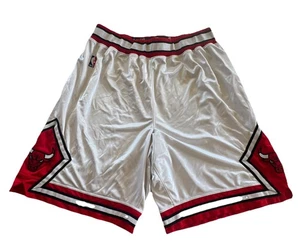NBA Chicago Bulls Player #2 Shorts White 48+2 - READ - Picture 1 of 8