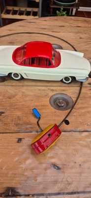 Jouet ancien - voiture téléguidée Arnold - 1960 - Photo 1/3