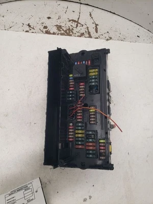 Fuse Box Engine Trunk Mounted Fits 11 BMW 528i 1438310 - Image 1 of 4