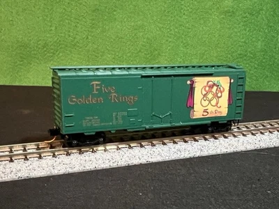 Micro Trains 12 Days of XMAS: 5 Golden Rings Box Car N Scale New - Image 1 of 4