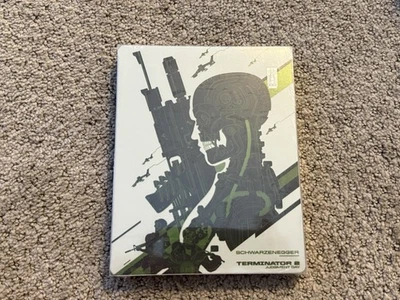 Terminator 2: Judgment Day Mondo Green Edition Best Buy Exclusive (Blu-ray)  NEW - Image 1 of 3