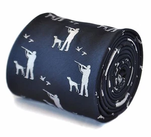 Corbata para hombre azul marino con estampado bordado de cazador de disparos de Frederick Thomas FT2098 - Imagen 1 de 4