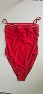 Women's One Piece Swimsuit Red Size US 6 NWOT - Picture 1 of 2