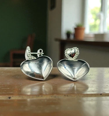 Orecchini in Acciaio Nickel Free Cuore Bombato  Chiusura a farfallina - Immagine 1 di 3