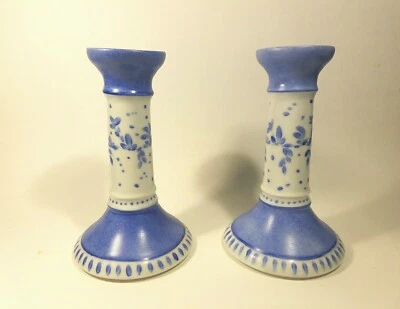 Juego de 2 CANDELABROS DE PORCELANA FRANCESES VINTAGE LIMOGES flores azul lavanda  Foto 1 de 4