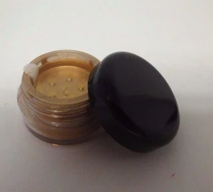 Pat McGrath Labs METALLIC GOLD pigment 0.07 oz 2 g SEALED - Picture 1 of 2