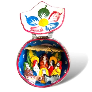 Nativity Scene Folk-Art Peru Hand Carved Gourd w/Lid Baby Jesus Manger Animals - Picture 1 of 11
