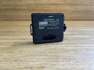 Audi Q3 2019-2023 chasis caja cerebral red puerta de enlace montado en el tablero Foto 1 de 4