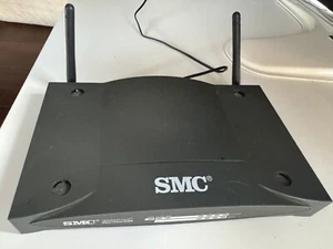 SMC7004VWBR Barricade Cable/DSL 4-Port Wired and Wireless Router Access Point - Picture 1 of 3