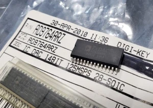 1PCS AD9764ARZ AD9764AR Genuine NOS 14-Bit DAC TxDAC - Picture 1 of 2