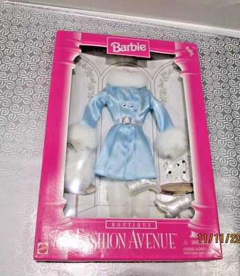 Barbie Fashions Avenue Furry Satin Coat, Pants w/Accessories #14980 - Image 1 of 4