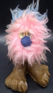 Juguete de colección 71 pies de goma Caltmemes Inc con ojos móviles pelo rosa-azul EE. UU. ¡Raro! - Imagen 1 de 9