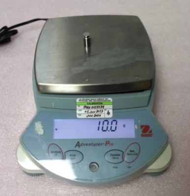 Balance de precisión Ohaus Adventurer Pro AV8101 8100 g capacidad y adaptador Foto 1 de 4