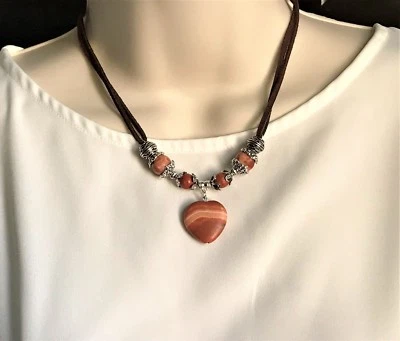  Collar Colgante Corazón Jaspe Marrón Piedras Preciosas Naturales Chakra Fengshui EE. UU. Foto 1 de 3