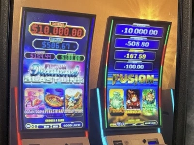 FUSION 多款游戏板游戏板。 每个游戏都有 2 个板 — 第 1/2 张图片