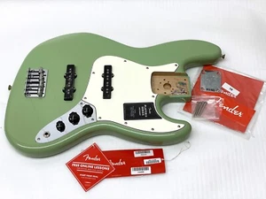 Guitarra Verde Original MIM Fender PLAYER II Jazz J Bajo ALNICO V CUERPO DE ALISO CARGADO - Imagen 1 de 23