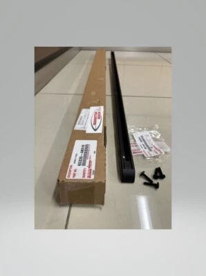 2024-2025 TACOMA PLATAFORMA CORTA CUBIERTA RIEL LATERAL CON PERNOS PIEZAS ORIGINALES TOYOTA Foto 1 de 2