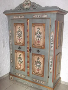 VOGLAUER BAUERNSCHRANK ANNO 1700 ALTBLAU HANDBEMALT NEUZUSTAND - Bild 1 von 11