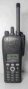 Motorola PRC-153 XTS2500 Modelo 3 UHF (380-470 MHz) P25 Digital AES-256 FPP - Imagen 1 de 12