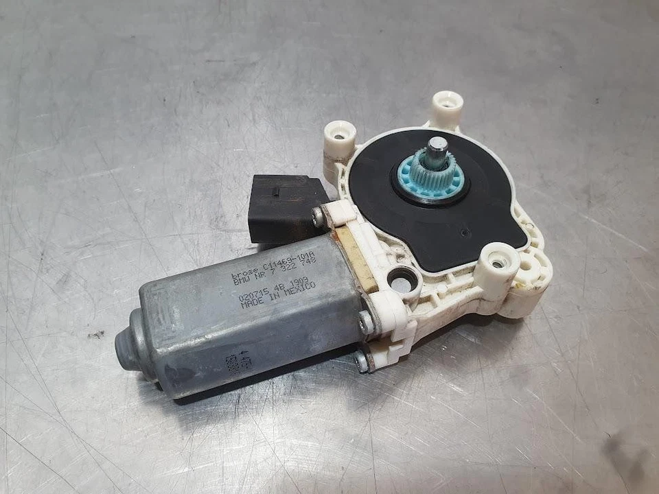 BMW X3 RIGHT FRONT WINDOW REG/MOTOR F25, LATE TYPE, 04/13-04/17  - Image 1 of 4