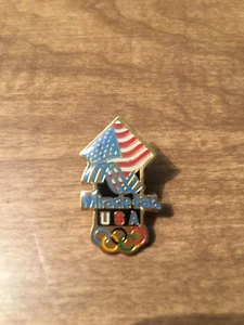 Spilla Olimpica Miracle Ear 1996 USA - Giochi Estivi Atlanta - Foto 1 di 2