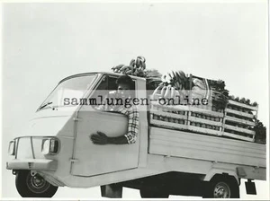 PIAGGIO Ape furgoneta con plátanos foto fotografía foto de fábrica coche - Imagen 1 de 2