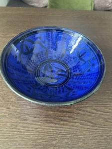 Eine marokkanische blau & grün glasierte Safi Ware islamische Keramik Schüssel - Bild 1 von 13