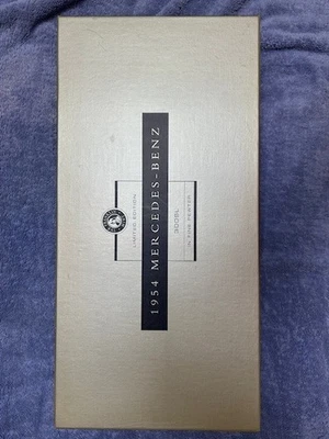 Limited Edition 1:12 scale Franklin MintPewter Mercedes Gullwing collectible car - Image 1 of 4