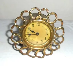 Reloj de latón vintage/antiguo eslabón de cadena pequeña ~ orden de funcionamiento - Imagen 1 de 9