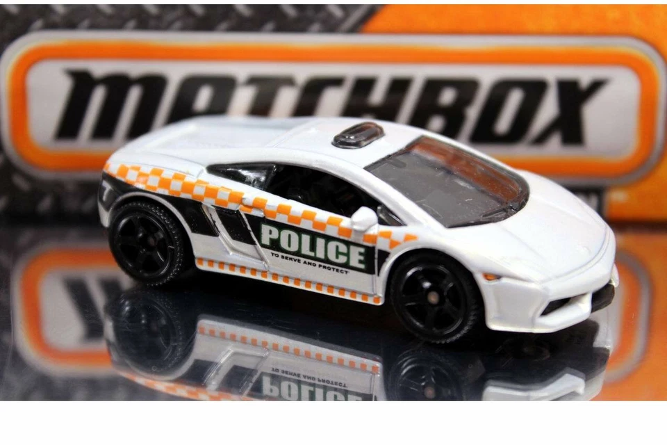 2015 Matchbox #61 Heroic Rescue Lamborghini Gallardo LP 560-4 Police - Image 1 of 1