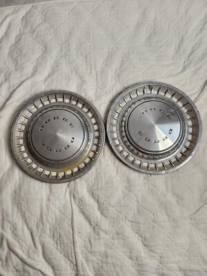 2 tapacubos Dodge Dart Challenger Charger 1972-76 cubiertas de rueda 14" OEM 3580153 Foto 1 de 4