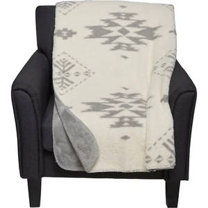 NEW Pendleton Fleece Cozy Throw White Sands 50 x 70 in Grey Cream FAST SHIP - Picture 1 of 2