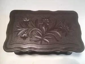 ANTIQUE BLACK FOREST SWISS WOOD CARVED JEWELRY 2-SONG MUSIC BOX - Picture 1 of 6