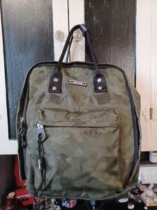 Zaino Calvin Klein Echo in nylon mimetico verde - SPEDIZIONE VELOCE  - Foto 1 di 16