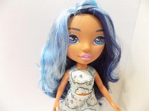 MGA Rainbow High Slylar Bradshaw 14 inch Pretty Blue Eyes & Hair Plastic 2 pc Ou - Picture 1 of 5