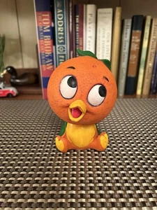 1970er Vintage Disney World Florida kleiner orange Vogel Figur Coin Bank Spielzeug - Bild 1 von 7
