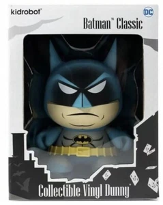 NUOVO! Kidrobot - DC Batman Classic 5" Vinile Dunny da Collezione - Nuovo con scatola - Foto 1 di 5