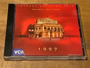 JACQUES LOUSSIER TRIO Play Bach Play Vivaldi Live at Alte Oper 1997 VCI CD MINT - Bild 1 von 4