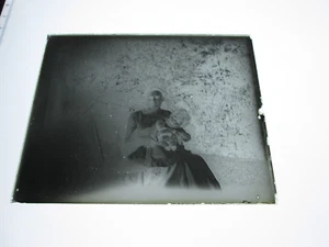 LATE 1800s or EARLY 1900s GLASS NEGATIVE, WOMAN WITH BABY-16 - Picture 1 of 1
