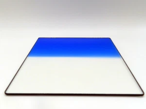 Schneider 6.6x6.6" Sapphire Blue HE 3 Grad Filter Hard Edge Graduated 68-112466 - Picture 1 of 2