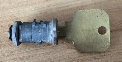 DUNCAN PARQUÍMETRO BÓVEDA PUERTA CERRADURA CILINDRO CON LLAVE RESTRINGIDA Y TUERCA Foto 1 de 2