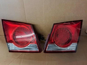 2011 - 2016 CHEVY CRUZE BACK UP REVERSE LIGHT TAIL LAMP TRUNK MOUNT OEM L&R - Picture 1 of 7