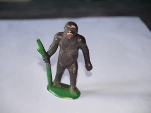 FIGURINE CLAIRET PRÉHISTOIRE HOMME DES CAVERNES AVEC BÂTON NOIR - Picture 1 of 2