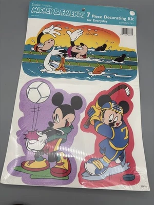 Kit de decoración de 7 piezas vintage de Mickey Mouse deportes Disney Eureka EE. UU. nuevo sellado Foto 1 de 4