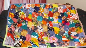 Patchwork Quilt 39" x 52" Mehrfarbig Blumenmuster Überwurf Viele Verschiedene - Bild 1 von 9