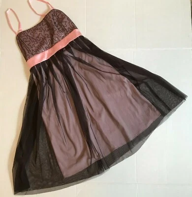 Ограниченное слишком блестками лосося розовый / темно-коричневый органза платье Junior размер 14 - Изображение 1 из 4