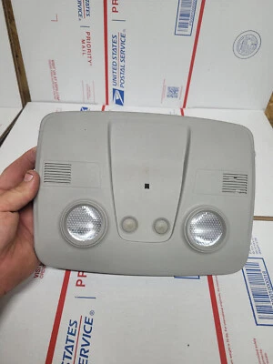 Chevrolet Traverse LS 2009-2017 domo delantero luz mapa lámpara Foto 1 de 3